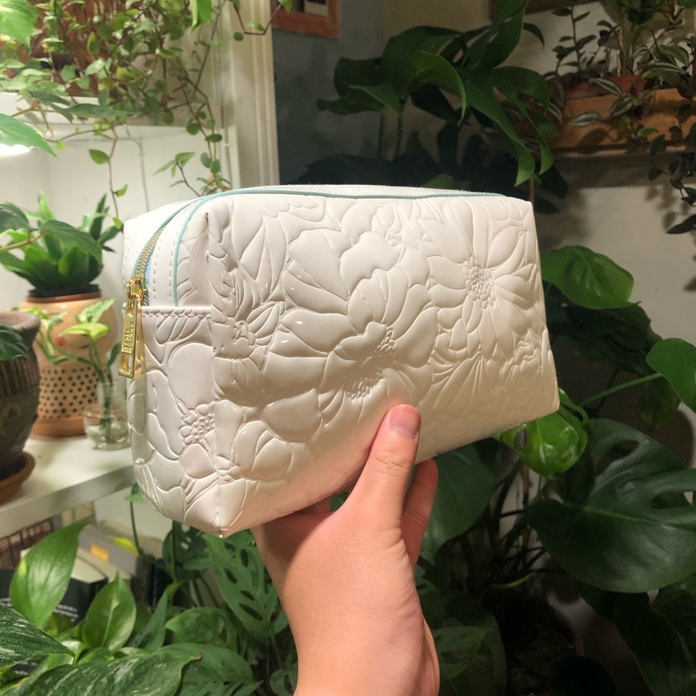 ESTĒE LAUDER - Pouch